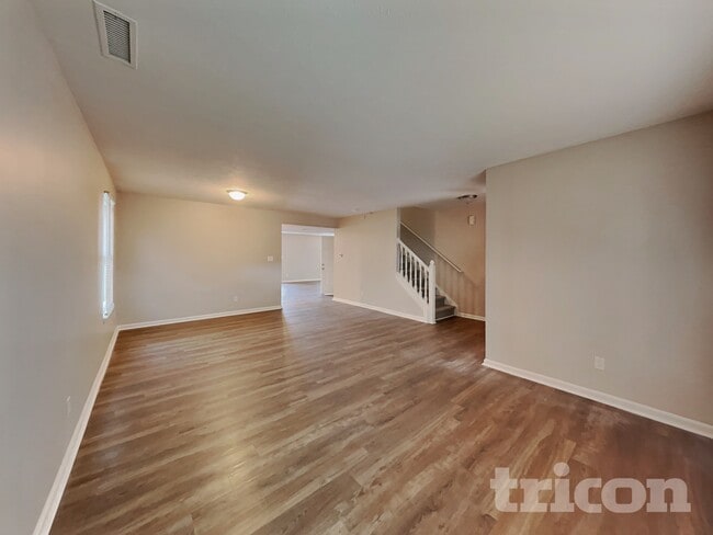 Photo - 7538 Mather Ln