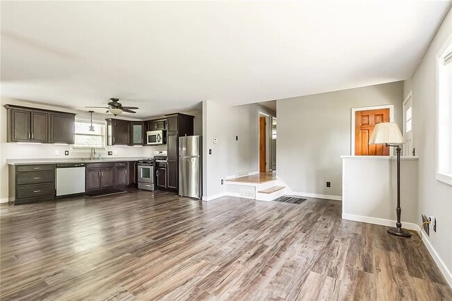 Photo - 73 Campus Dr