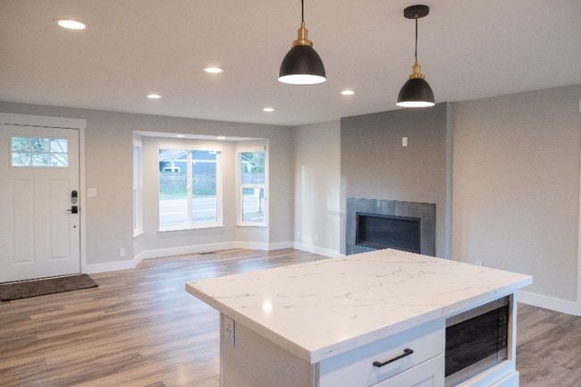 Photo - 9704 NE 124th St