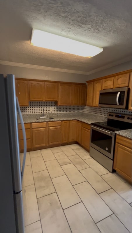 Photo - 821 Lannerton Rd