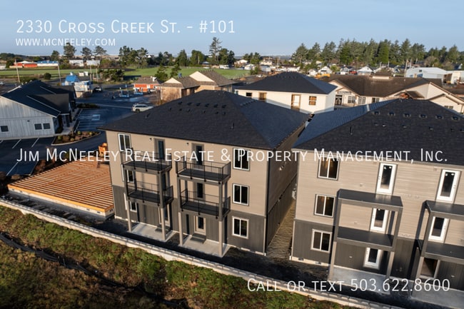 Building Photo - 2330 Cross Creek St Unit #101