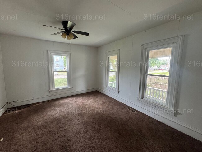 Photo - $1099 4 bed 1 bath - Single Family home