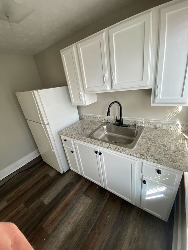 Photo - 1038 W Roache St Unit 1038 W Roache  B (Upstairs)