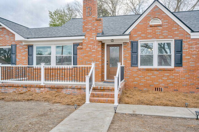 Photo - 205 Hampton Ave
