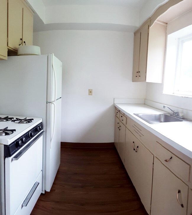 Photo - Oakwood Garden Apartments