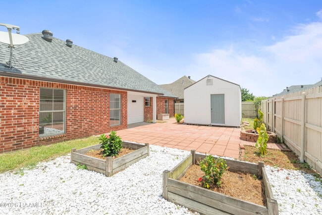 Photo - 206 Oak Hill Ln