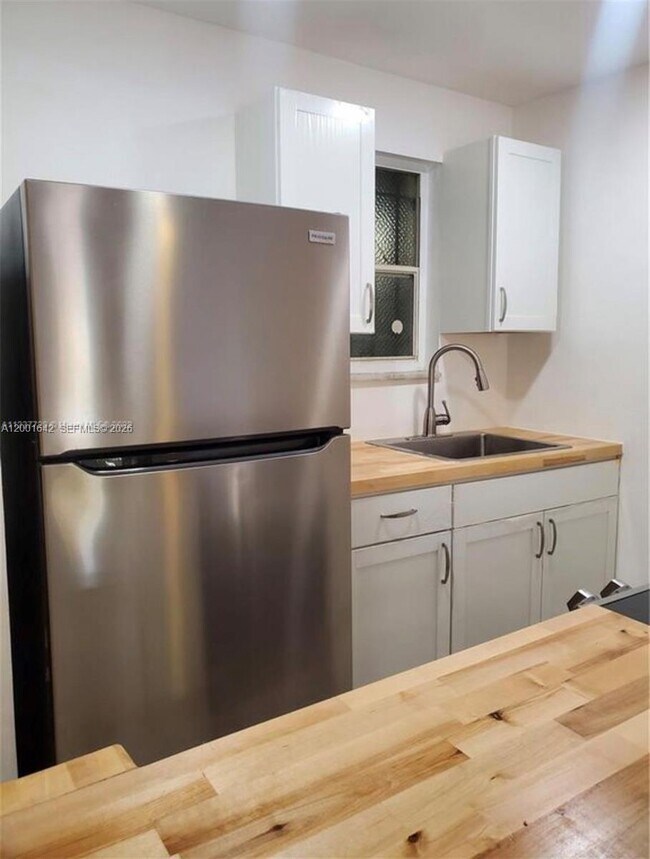 Photo - 3181 SW 13th St Unit 108