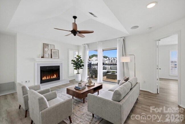 Photo - 18883 Vineyard Point Ln