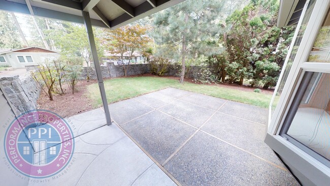 Photo - Lake Oswego! Lake Grove Ranch, Beautiful Outdoor Living Space, Park Like Setting!  Single Level R...