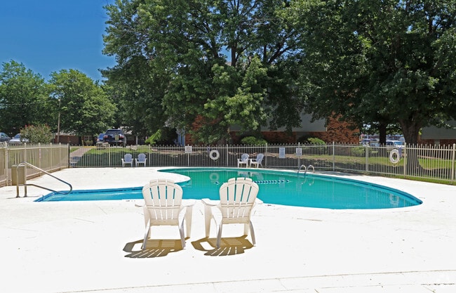 Pool - Brentwood Rental