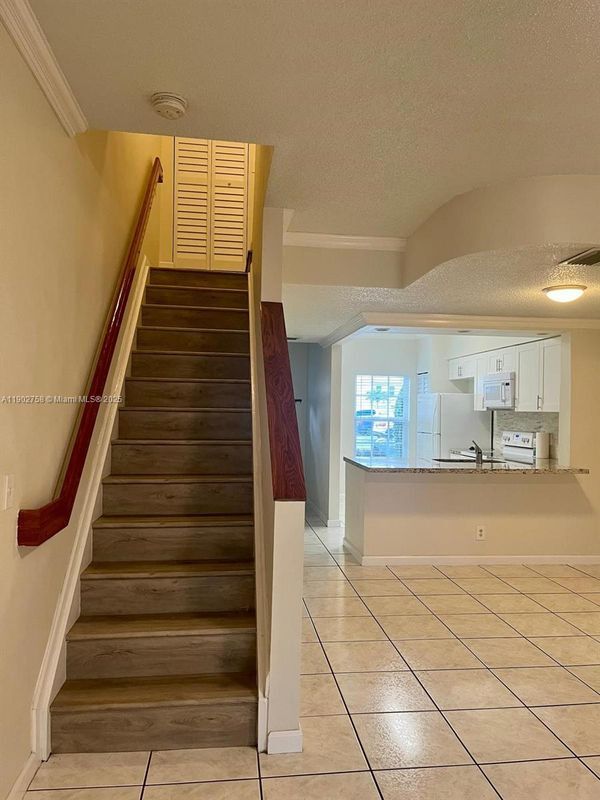 Photo - 21 Fleming Ct Unidad TOWNHOUSE