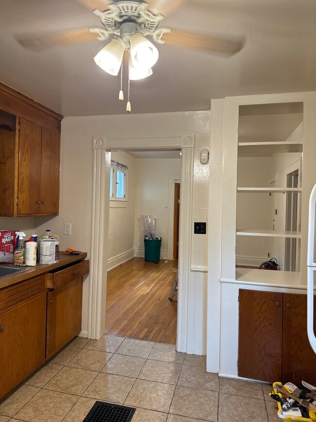 Building Photo - 1200 E University Ave Unit 1200 E University Rental