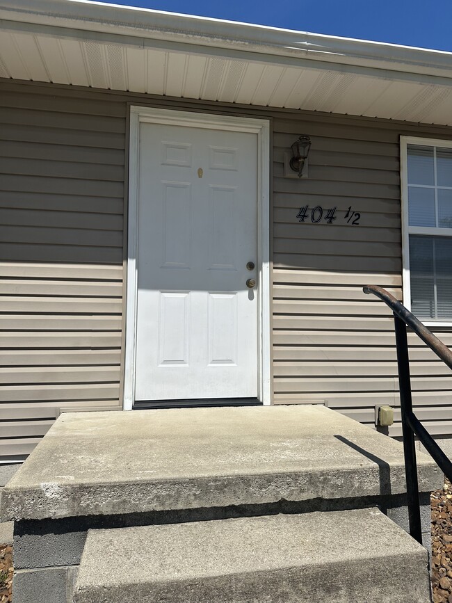 Photo - 404 Catron St