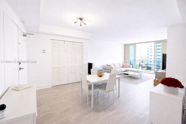 Photo - 7501 E Treasure Dr Unit 7L