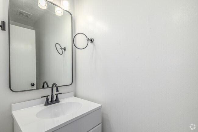 2BR, 1.5BA - 1,160SF - Half Bathroom