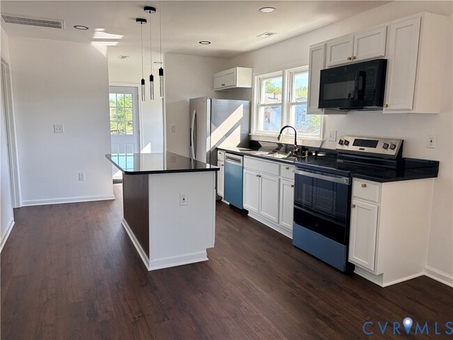 Photo - 1401 Hanover St