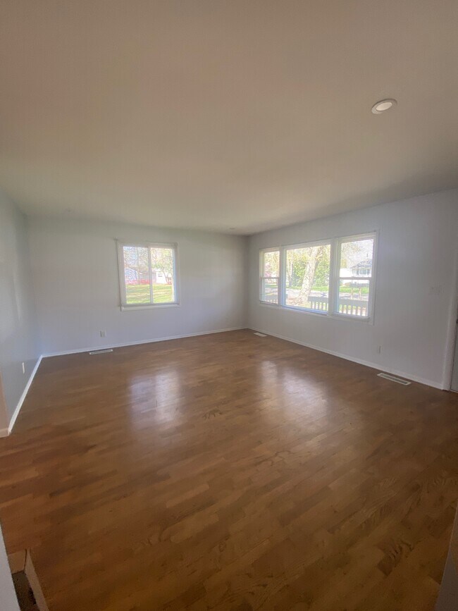 Photo - 3634 Roosevelt Cir