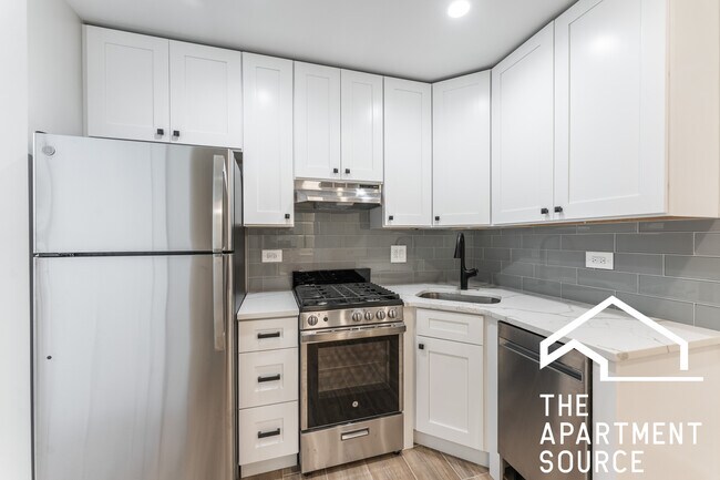 Photo - 5200 N Leavitt St Apartments Unit GDN