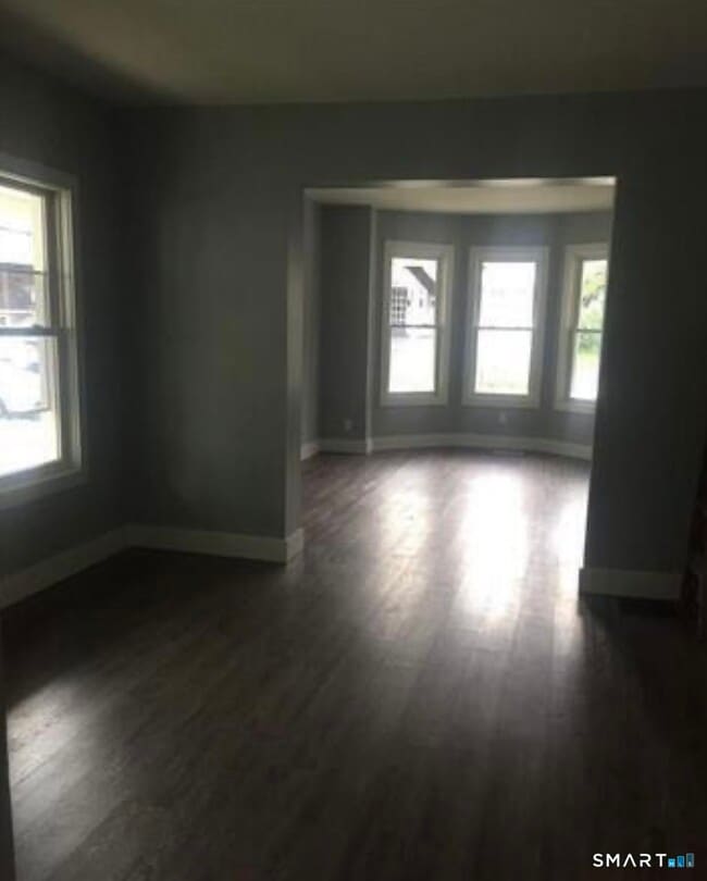 Photo - 102 Lombard St