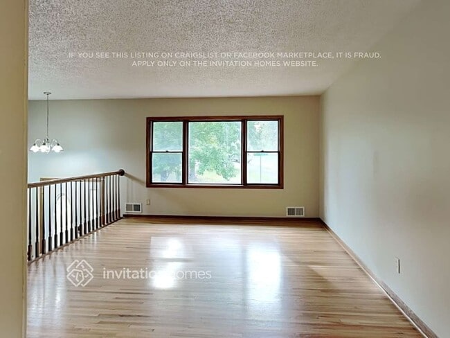 Photo - 2457 Spruce Pl