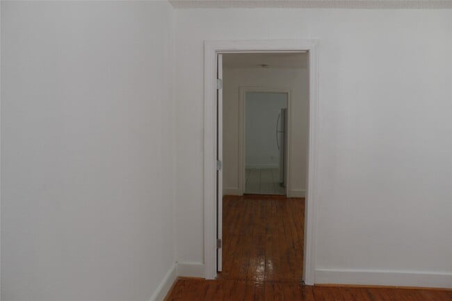 Photo - 229 Neyland St