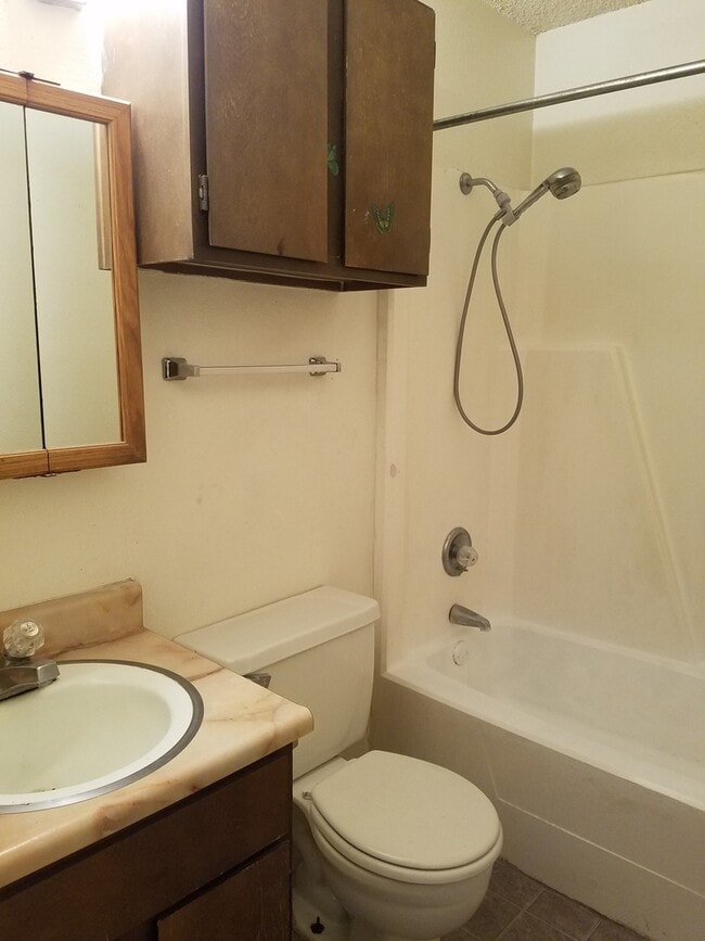 Photo - 613 Maurice St Unit 613A