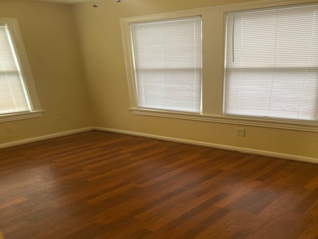 Photo - 4921 Maxie St Unit 1/2