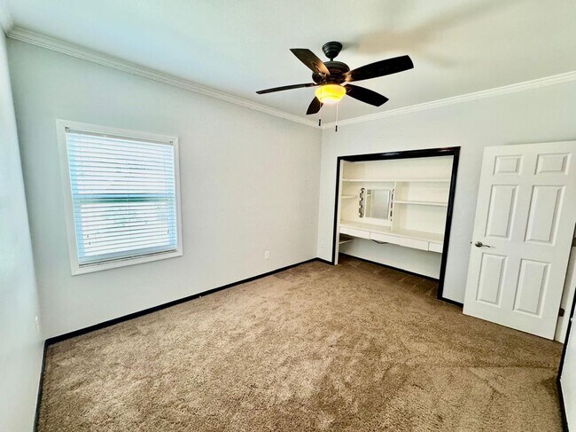 Photo - 5121 Fairway 1 Dr