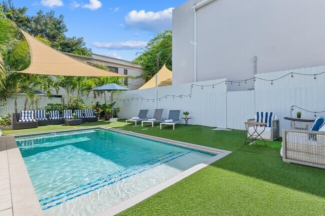 Photo - 3572 SW 23rd St