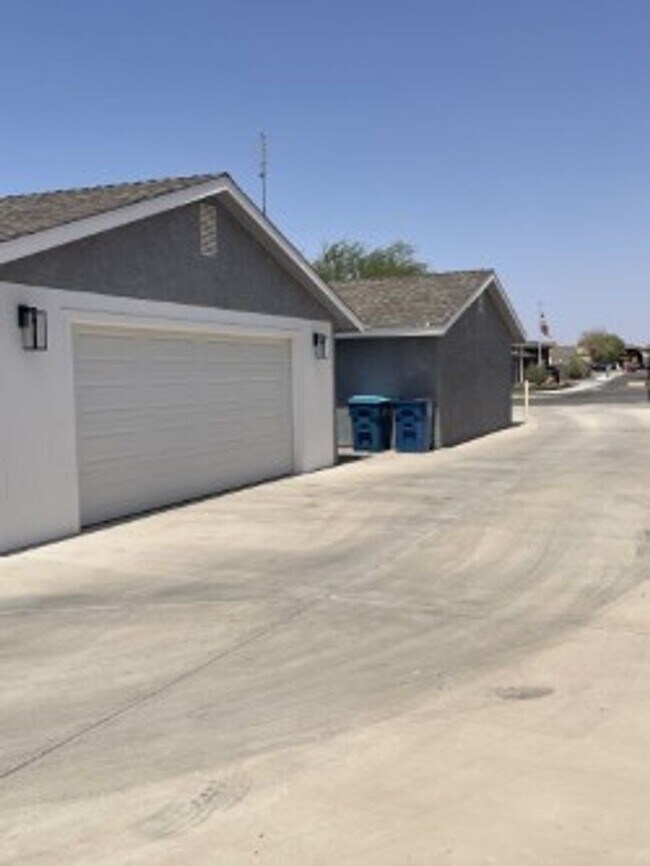 2444 Hummingbird Ln Unit B