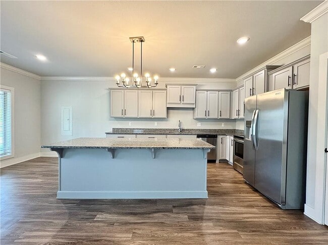 Building Photo - 1015 NE Hts Ln