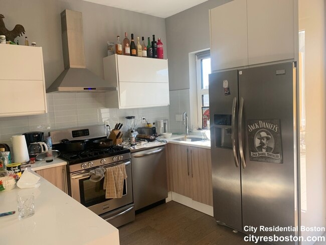 Photo - 38 Williams St Unit 3