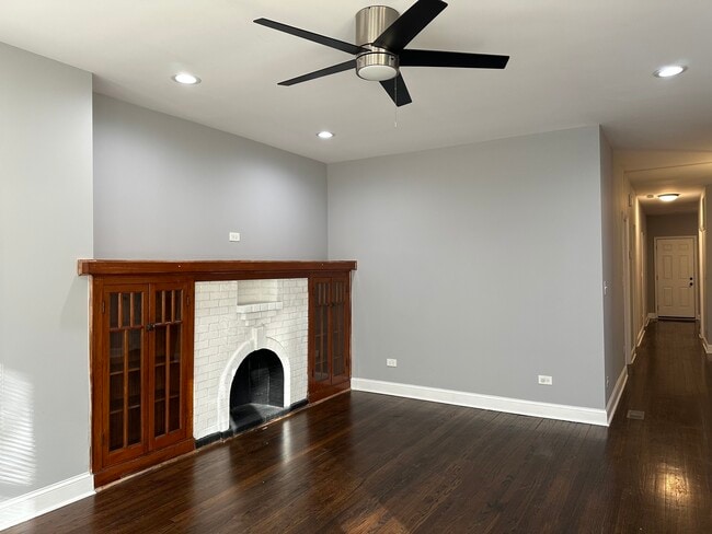 Photo - 8125 S Marshfield Ave Unidad 1