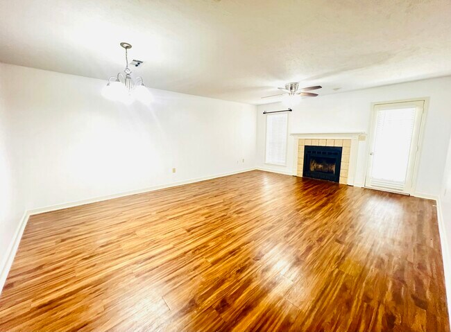 Photo - 117 Bent Creek Cir N