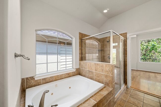 Photo - 1726 Stacy Falls