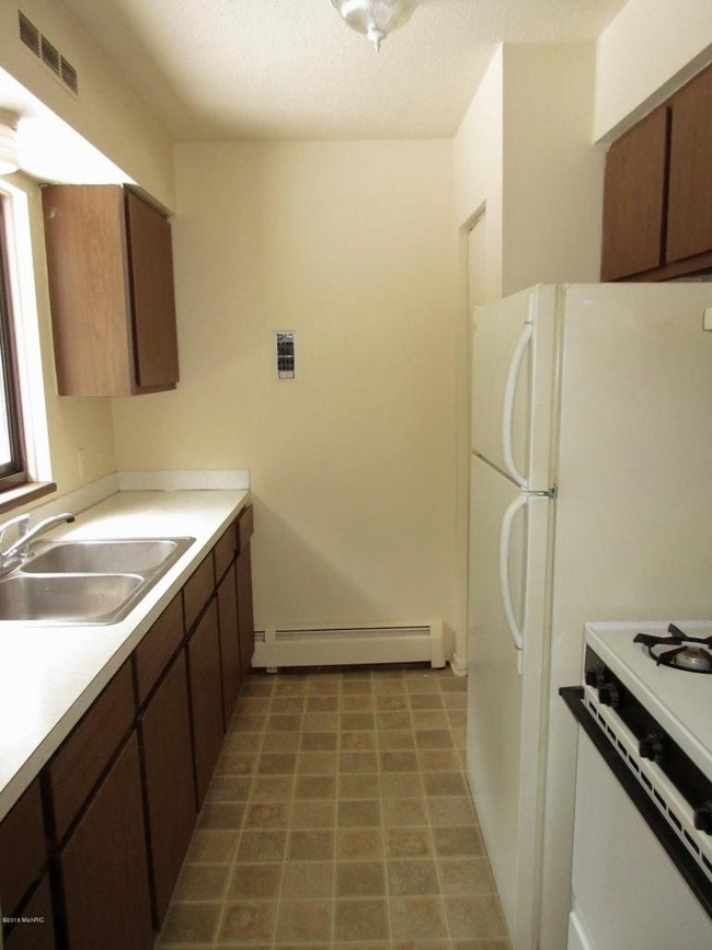 Photo - Wellington Apartments