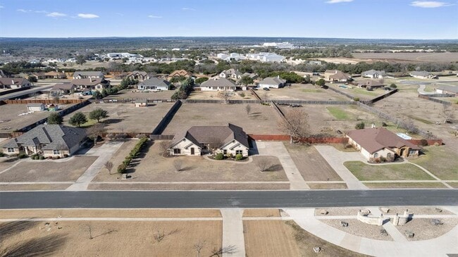 Photo - 209 Sarahs Ln