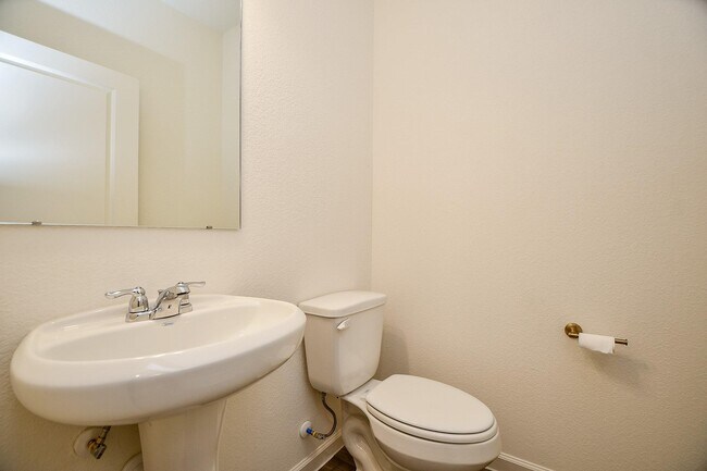 13526 Kinsman Road