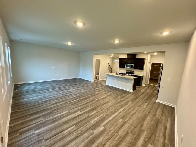 5004 Fir Tree Ln