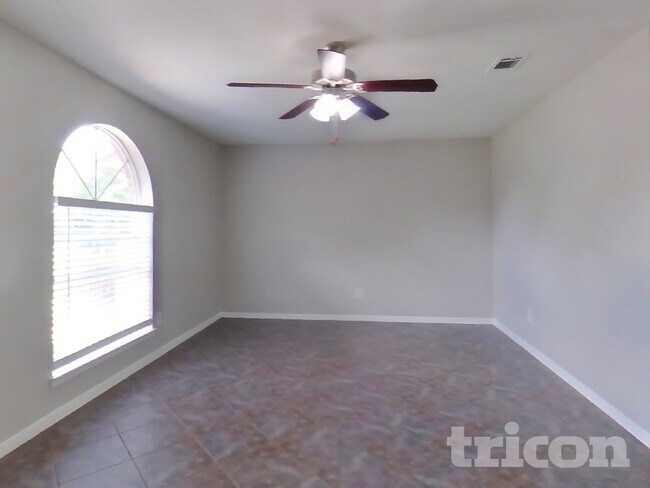 Photo - 1910 Barnsley Ln