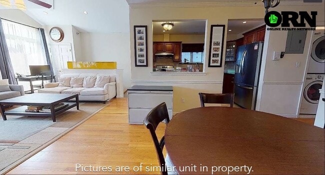 Photo - 1839 79th St