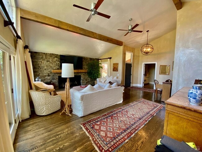 Photo - 3594 Silverado Trail N