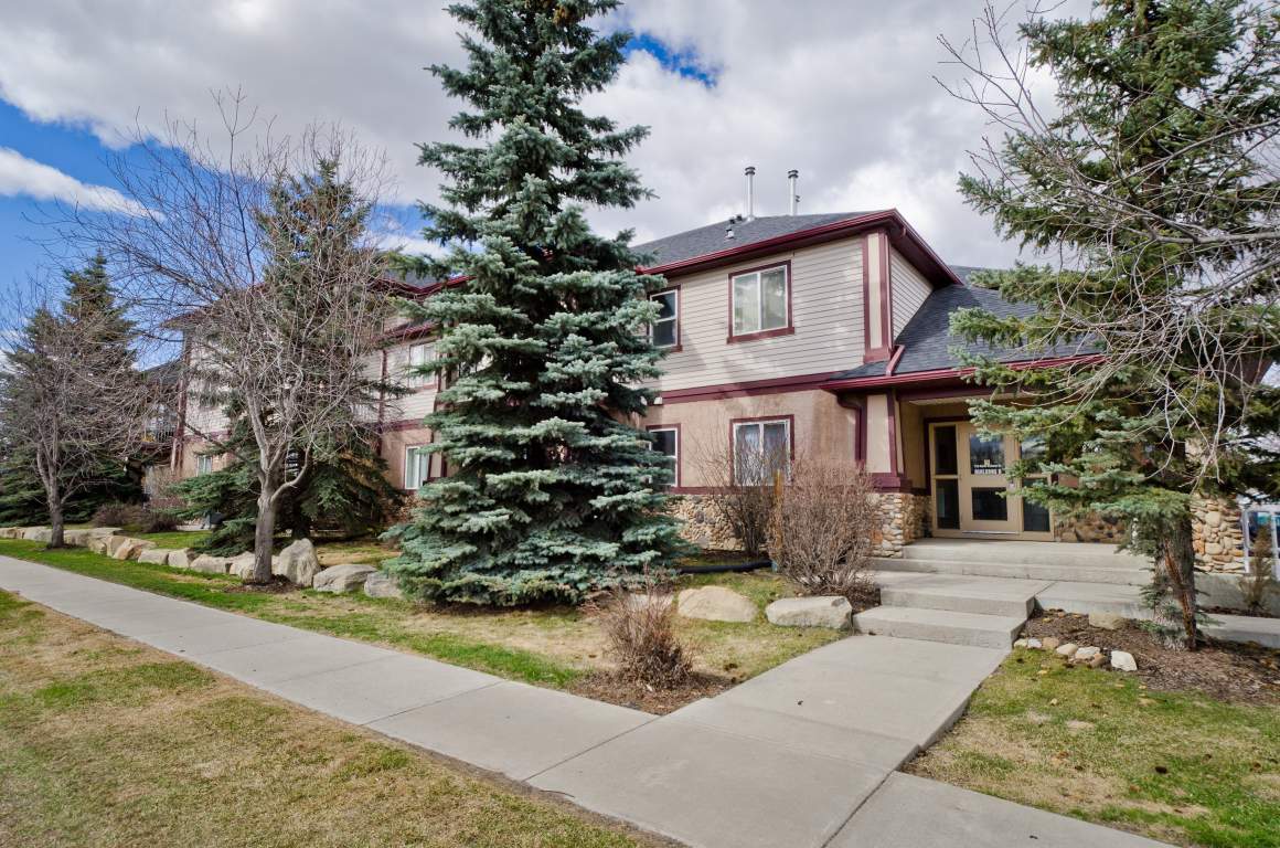 Photo - 170 N Railway St