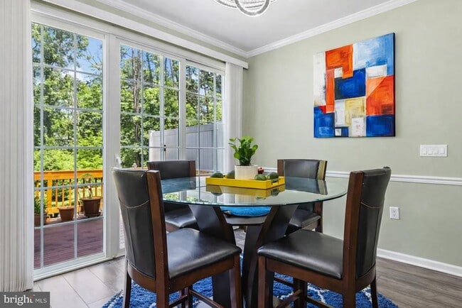 Photo - 206 Shields Ct