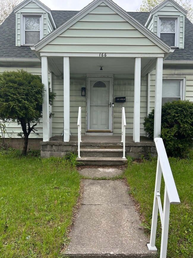 Photo - 166 Scottsville Rd