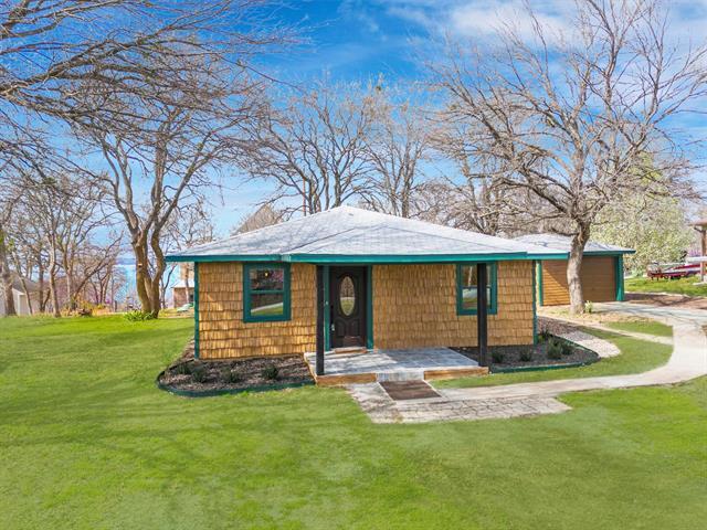 321 Crescent Dr