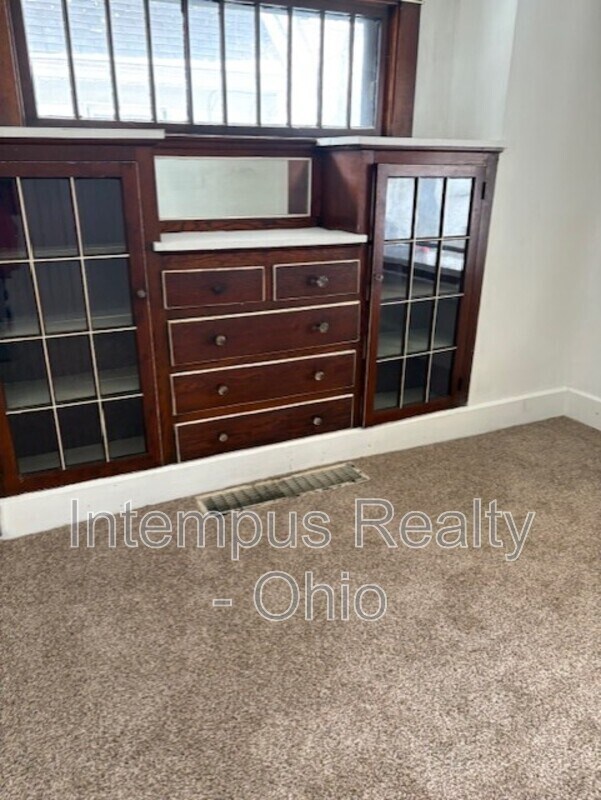 Photo - 633 Cassius Ave Unit 1