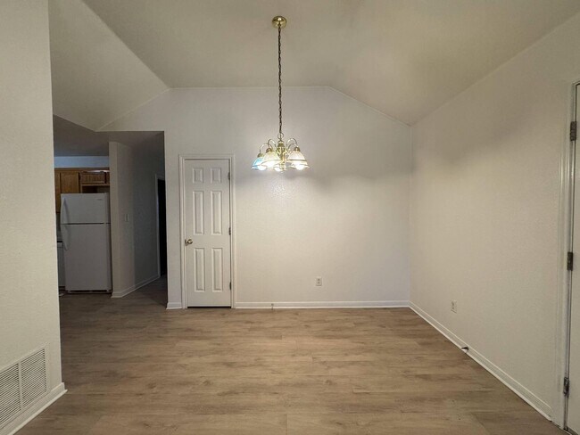 Photo - 4800 John David Dr Unit B