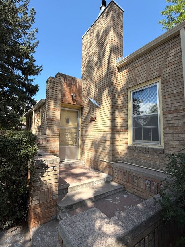 3321 Central Ave