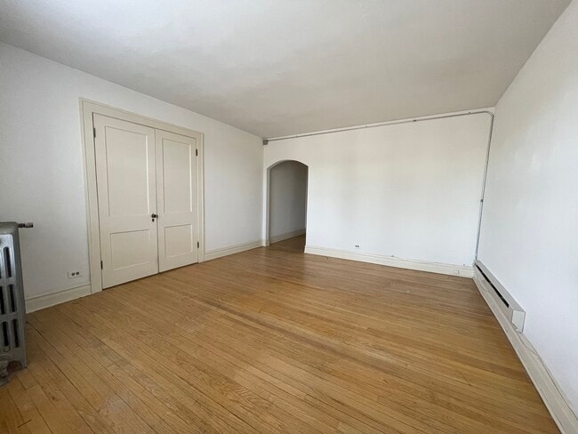 28W573 Stafford Pl